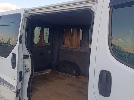 2003 Opel Vivaro, белый, 650000 рублей, вид 5