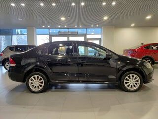 2013 Volkswagen Polo V, чёрный, 820000 рублей, вид 4