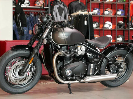 2022 Triumph Bonneville Bobber, серый, 1840000 рублей, вид 5