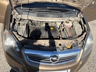 2013 Opel Zafira B Рестайлинг, бежевый, 550000 рублей, вид 2