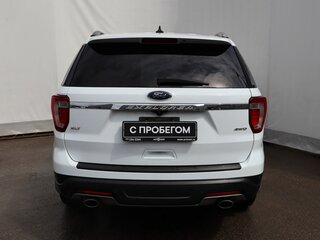 2018 Ford Explorer V Рестайлинг 2, белый, 2799000 рублей, вид 5