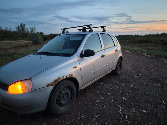 2008 Lada (ВАЗ) Kalina I, серебристый, 110000 рублей - вид 2