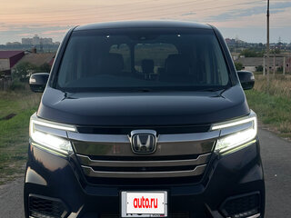 2017 Honda Stepwgn V, чёрный, 2300000 рублей, вид 1