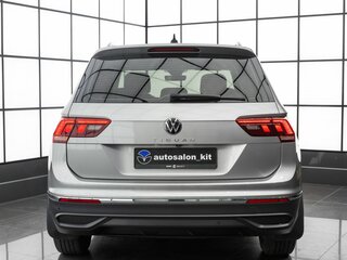 2021 Volkswagen Tiguan II Рестайлинг, серый, 2365000 рублей, вид 3