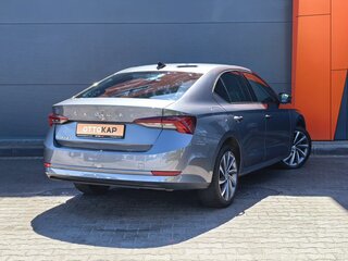 2021 Skoda Octavia IV (A8), серый, 2269000 рублей, вид 4