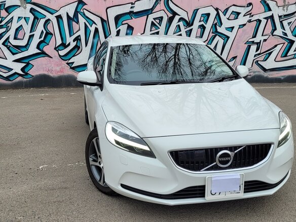 2017 Volvo V40 II Рестайлинг, белый, 1650000 рублей - вид 7