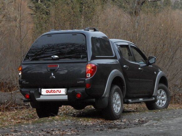 2011 Mitsubishi L200 IV, серый, 1990000 рублей - вид 5