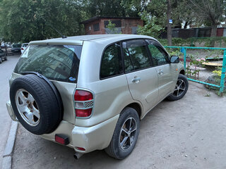 2002 Toyota RAV4 II (XA20), бежевый, 650000 рублей, вид 4