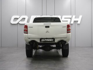 2018 Mitsubishi L200 V, белый, 1930000 рублей, вид 4