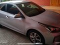 2020 Kia Rio IV, серебристый, 1700000 рублей - вид 4