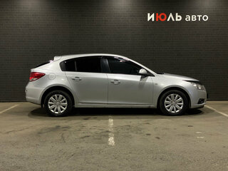 2012 Chevrolet Cruze I Рестайлинг, белый, 620000 рублей, вид 4