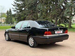 1992 Mercedes-Benz S-Класс 300 5-speed III (W140), чёрный, 450000 рублей, вид 4