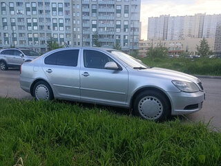 2010 Skoda Octavia II (A5) Рестайлинг, серебристый, 600000 рублей, вид 2