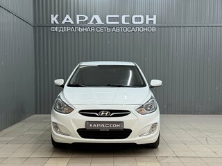 2013 Hyundai Solaris I, белый, 775000 рублей, вид 3