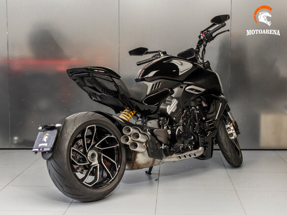 2023 Ducati Diavel V4, чёрный, 2577382 рублей - вид 6
