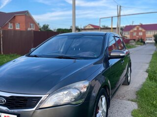 2010 Kia Ceed I Рестайлинг, серебристый, 640000 рублей, вид 2
