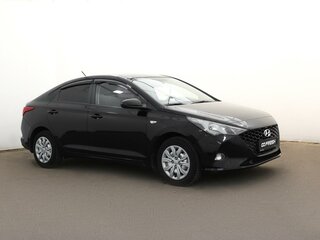 2022 Hyundai Solaris II Рестайлинг, чёрный, 1499000 рублей, вид 2