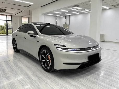 2026 Changan Qiyuan A06 28.39 kWh, серебристый, 2696864 рублей, вид 3