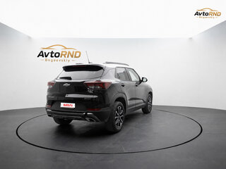 2023 Chevrolet TrailBlazer III, чёрный, 1500000 рублей, вид 2