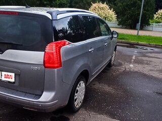 2016 Peugeot 5008 I Рестайлинг, серебристый, 1370436 рублей, вид 4