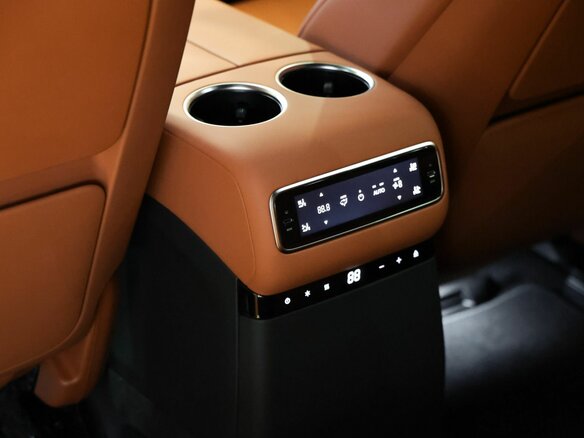 2025 Li Auto (Lixiang) L9 52.3 kWh I Рестайлинг, чёрный, 11990000 рублей - вид 19