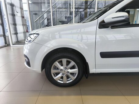 2026 Lada (ВАЗ) Largus I Рестайлинг, белый, 1587000 рублей, вид 3