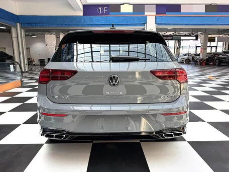2023 Volkswagen Golf VIII, серый, 1620000 рублей, вид 5
