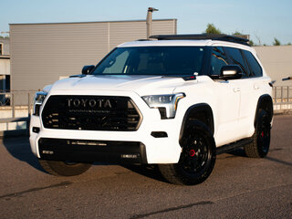 Toyota Sequoia III