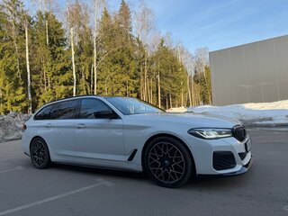 2021 BMW 5 серии 520d VII (G30/G31/G38) Рестайлинг, серый, 4200000 рублей, вид 3