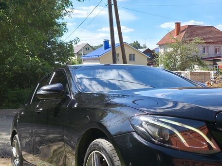 2018 Mercedes-Benz E-Класс 200 V (W213, S213, C238), чёрный, 2450000 рублей, вид 2
