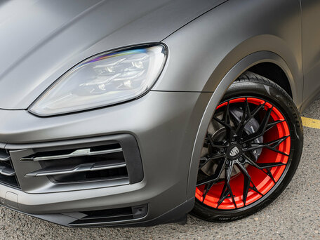 2024 Porsche Cayenne III Рестайлинг, серый, 13600000 рублей, вид 5