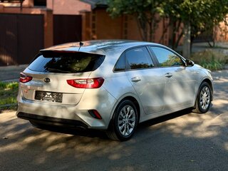 2018 Kia Ceed III, серый, 1595000 рублей, вид 3