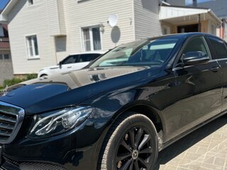 2020 Mercedes-Benz E-Класс 200 d V (W213, S213, C238), чёрный, 2300000 рублей, вид 1