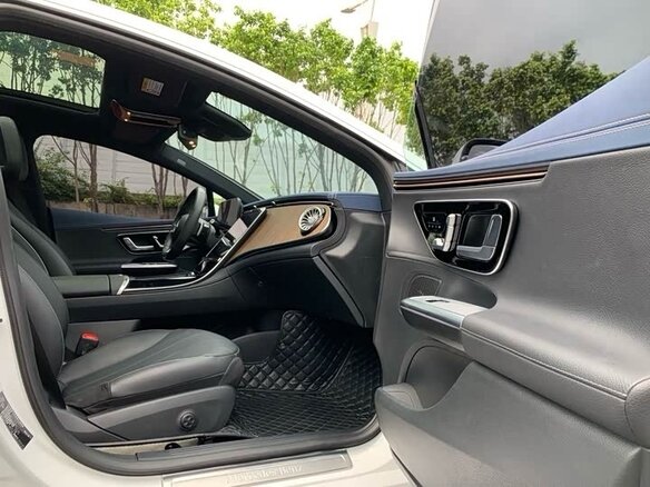 2023 Mercedes-Benz EQE 350+, белый - вид 11