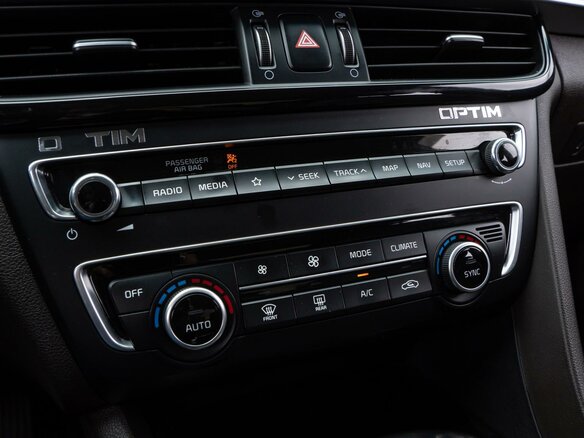 2019 Kia Optima IV Рестайлинг, серебристый, 1923400 рублей - вид 20