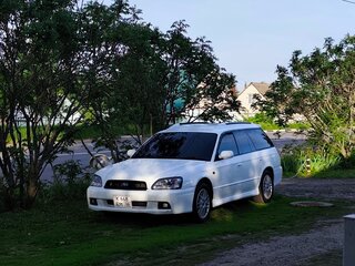 2002 Subaru Legacy III, белый, 399999 рублей, вид 2