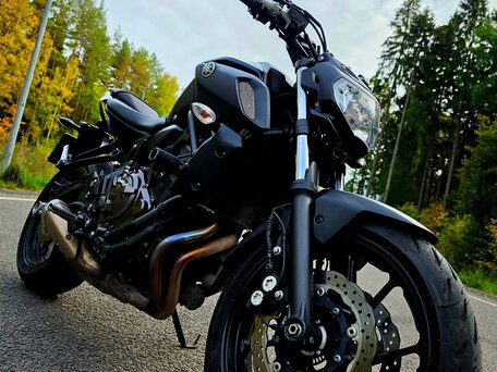 2020 Yamaha MT-07 (FZ-07), чёрный, 790000 рублей, вид 2