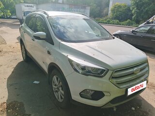 2017 Ford Kuga II Рестайлинг, белый, 800000 рублей, вид 2