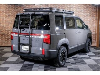 2022 Mitsubishi Delica D:5 I Рестайлинг, серый, 2800555 рублей, вид 5