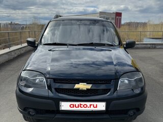 2013 Chevrolet Niva I Рестайлинг, чёрный, 590000 рублей, вид 2