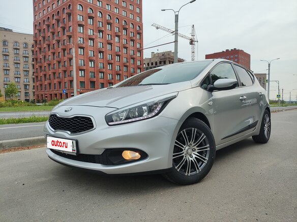 2013 Kia Ceed II, серебристый, 750000 рублей