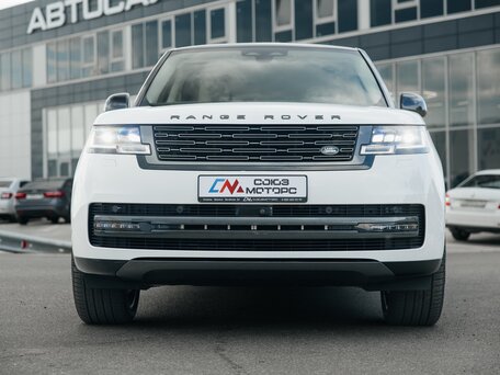 2024 Land Rover Range Rover P400 MHEV Long V, белый, 17990000 рублей, вид 3