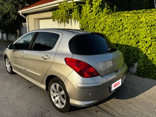 2008 Peugeot 308 I, серебристый, 620000 рублей, вид 3
