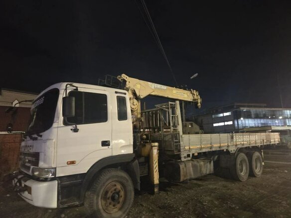 1999 Hyundai HD320, белый, 4350000 рублей