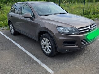 2010 Volkswagen Touareg II, коричневый, 1600000 рублей, вид 3