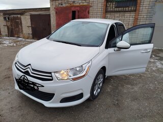2012 Citroen C4 II, белый, 700000 рублей, вид 2