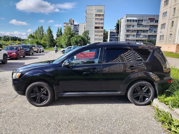2012 Mitsubishi Outlander II Рестайлинг, чёрный, 1300000 рублей - вид 2