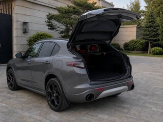 2023 Alfa Romeo Stelvio I Рестайлинг 2, серый, 2800000 рублей, вид 3