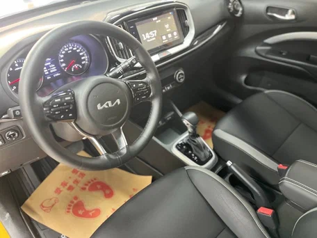 2022 Kia KX1, жёлтый, 1513000 рублей, вид 4