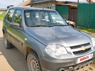 2015 Chevrolet Niva I Рестайлинг, серый, 420000 рублей, вид 2